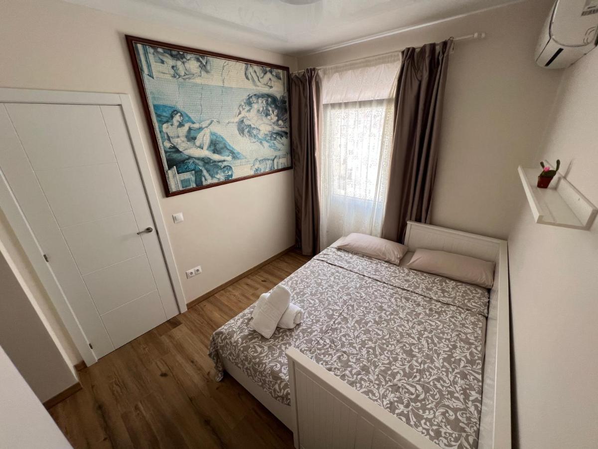 Genuar Apartments Malaga Center. Free Parking Eksteriør bilde