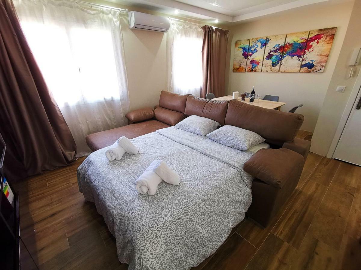 Genuar Apartments Malaga Center. Free Parking Eksteriør bilde